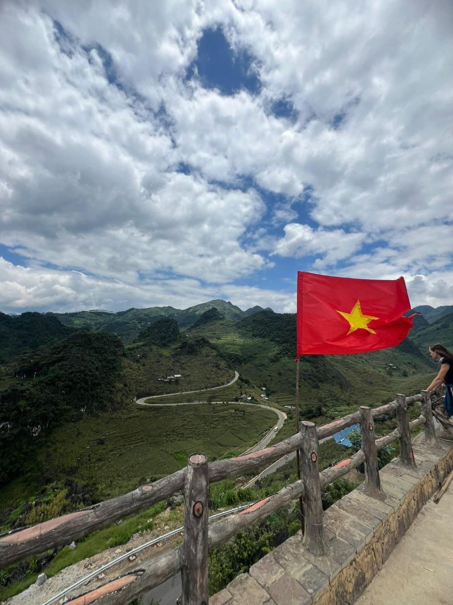 Bed and Breakfast Strawberry House , Tour & Motorbikes Rentel Ha Giang Exterior foto