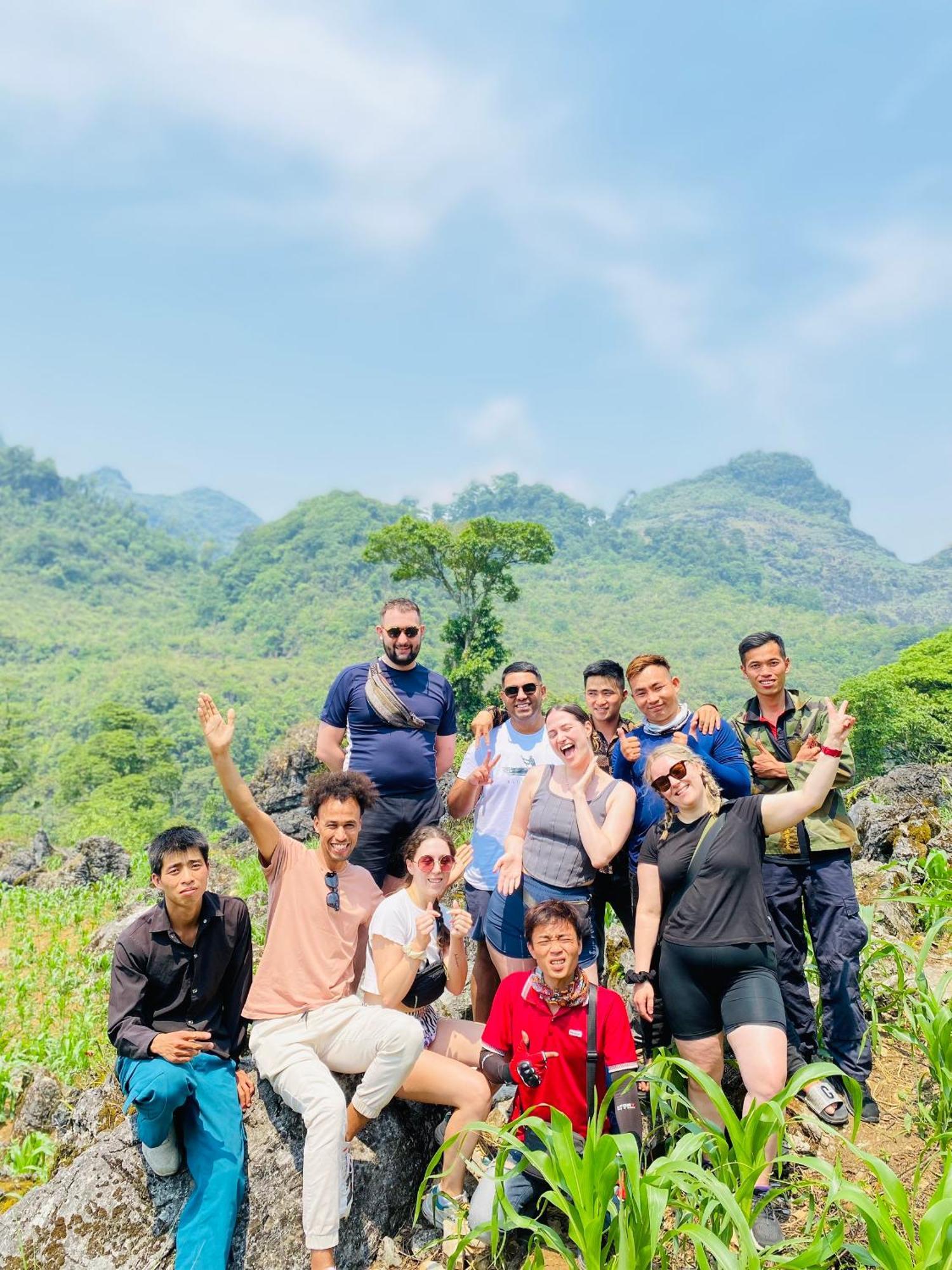 Bed and Breakfast Strawberry House , Tour & Motorbikes Rentel Ha Giang Exterior foto