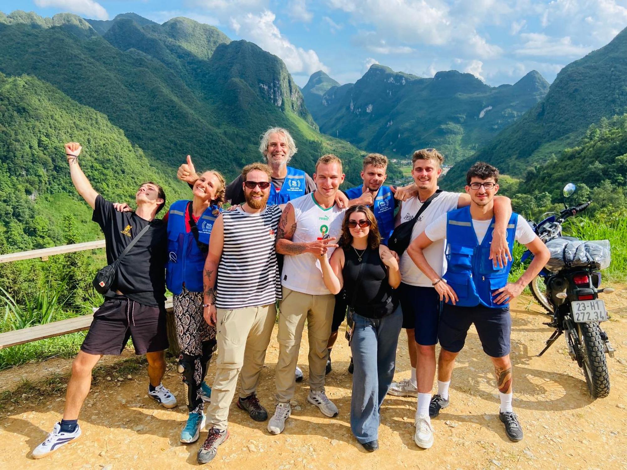 Bed and Breakfast Strawberry House , Tour & Motorbikes Rentel Ha Giang Exterior foto