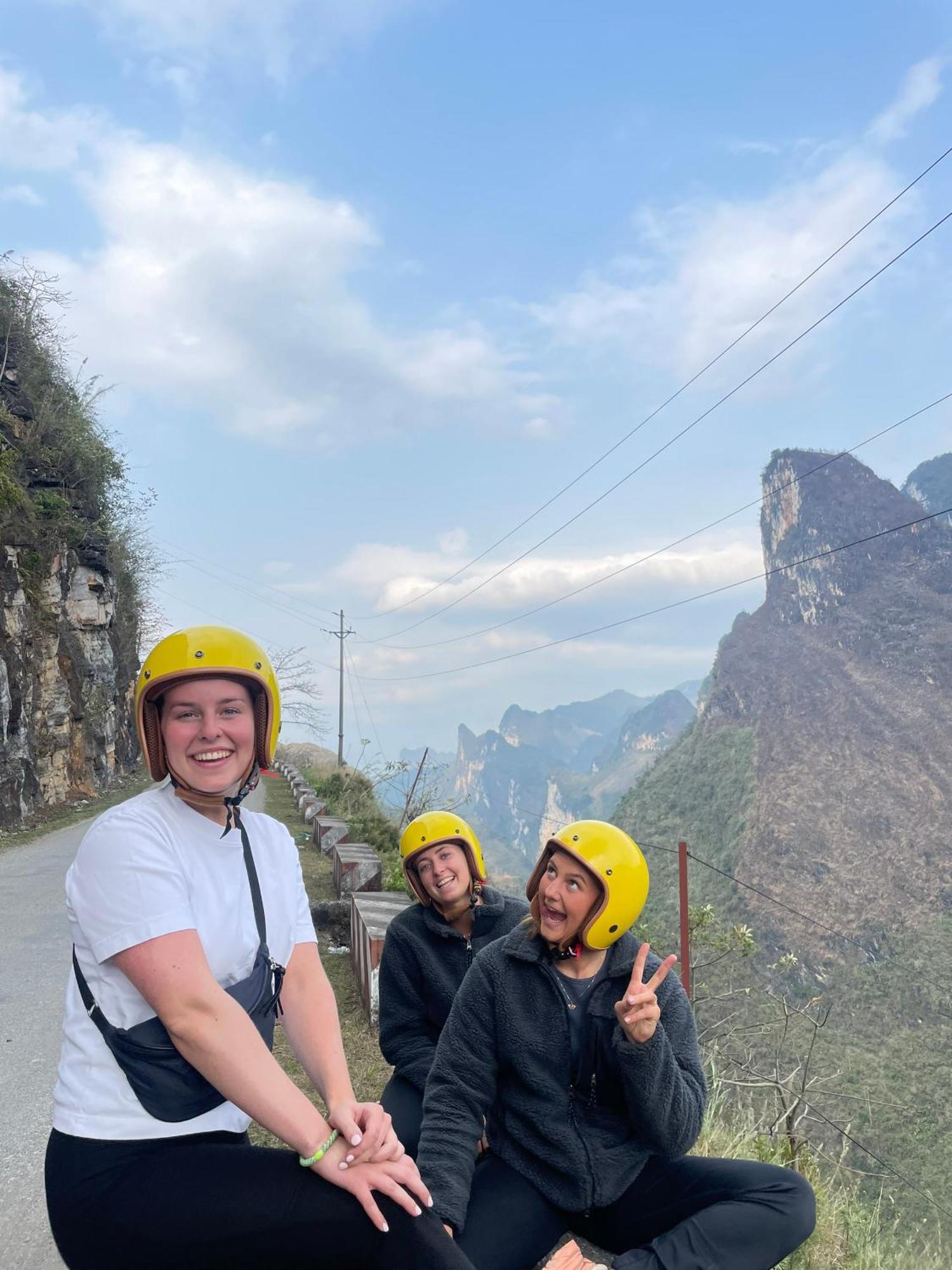 Bed and Breakfast Strawberry House , Tour & Motorbikes Rentel Ha Giang Exterior foto
