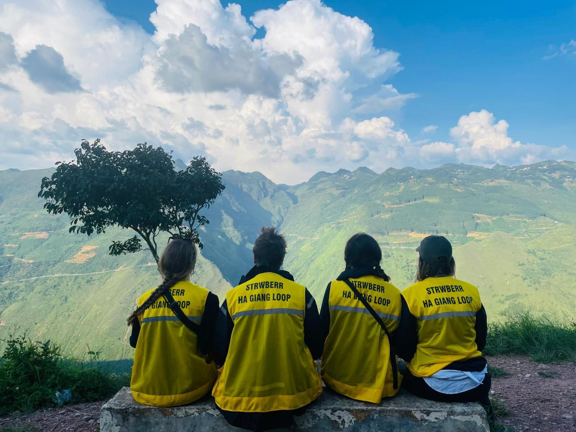 Bed and Breakfast Strawberry House , Tour & Motorbikes Rentel Ha Giang Exterior foto