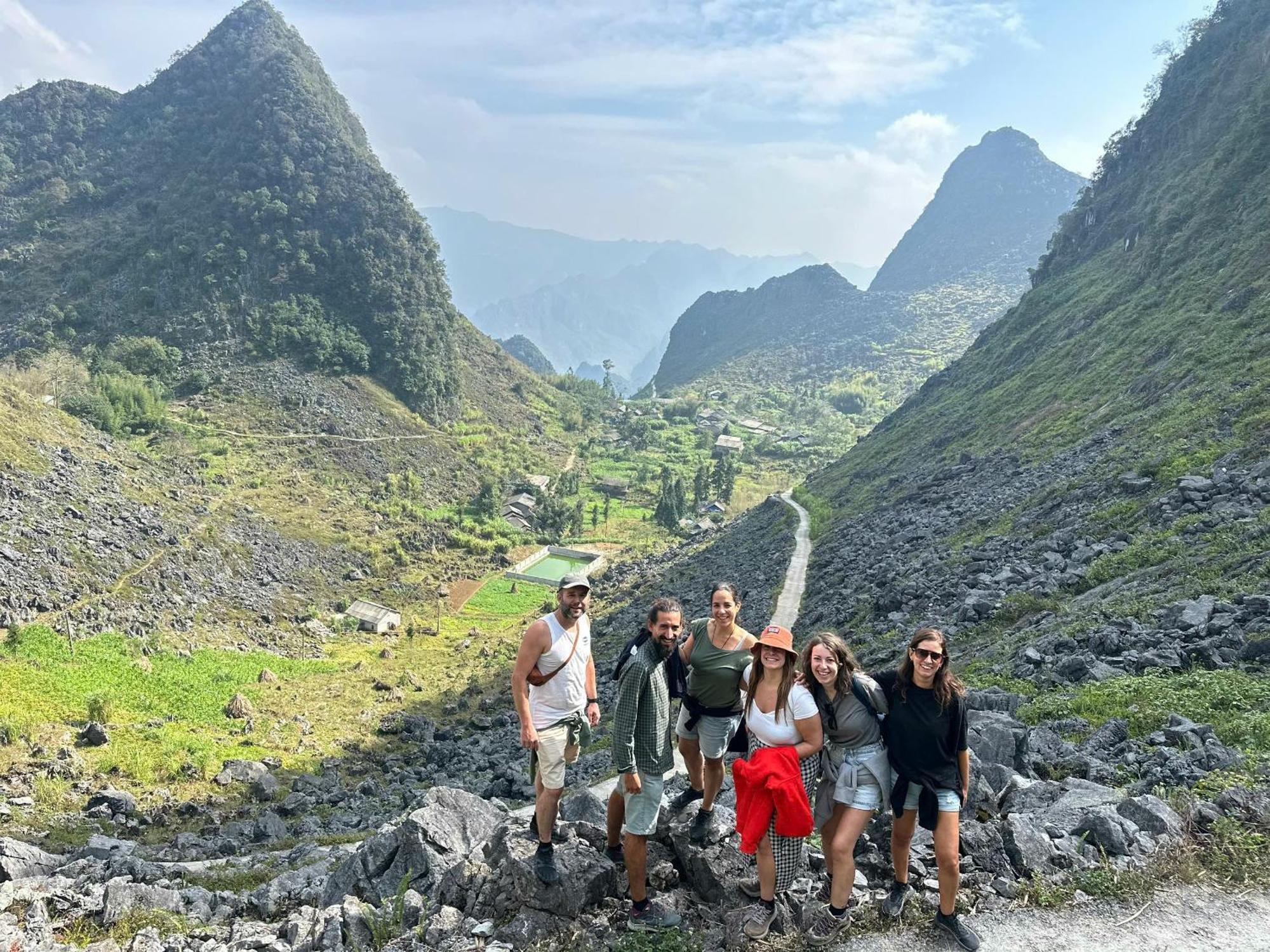 Bed and Breakfast Strawberry House , Tour & Motorbikes Rentel Ha Giang Exterior foto